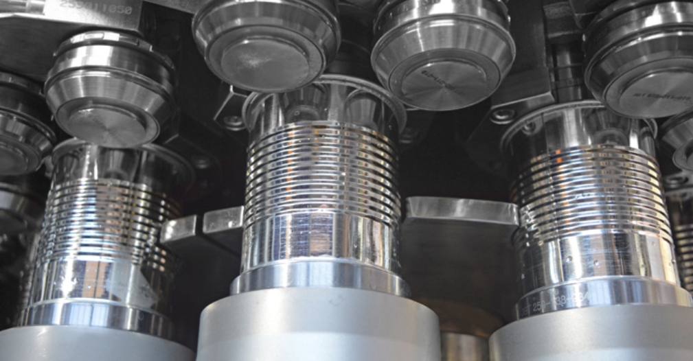 Still the preferred RTD packaging for consumers: metal cans pictured in a JBT can seamer