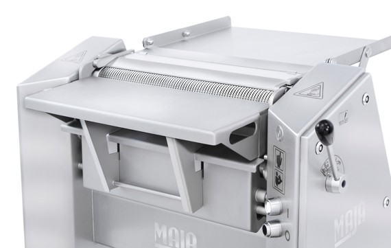 MAJA ESM 5550 mit geradem Standard-Arbeitstisch