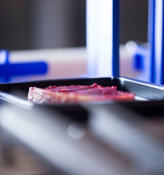 Packing and tray handling