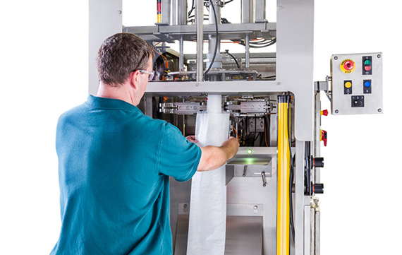 loading-automatic-shot-bag-clipper